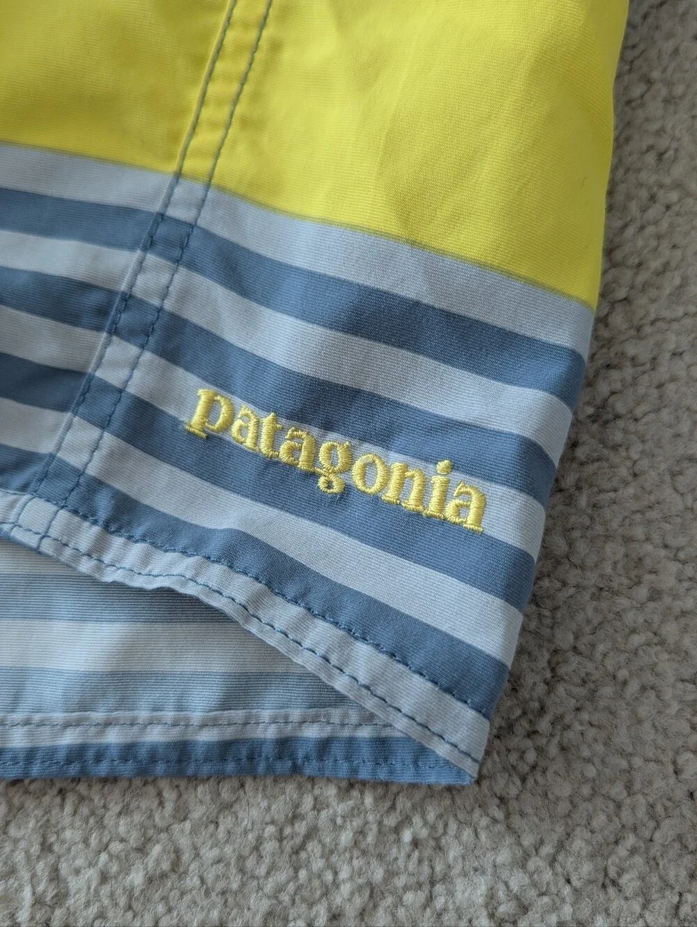 Patagonia Mens Wavefarer Board Shorts Swim Trunks Nylon Blue Yellow Stripe Sz 32